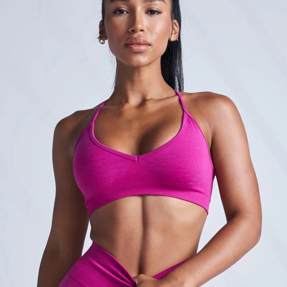 YoungLA W327 - Core Seamless Sports
Bra in Raspberry Wine